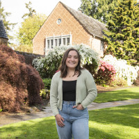 Greta Burton BA '22