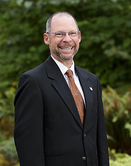 Eric Staab, vice president of admissions and financial aid