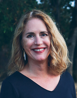 Jen Kerns BA '90