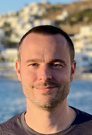 Professor of Chemistry Nikolaus Loening