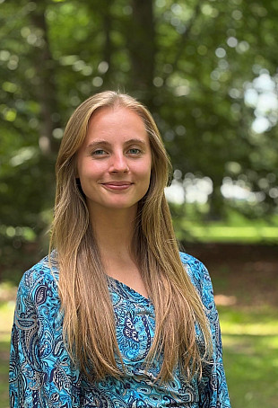 Amália (Ami) Bošelová BA '23