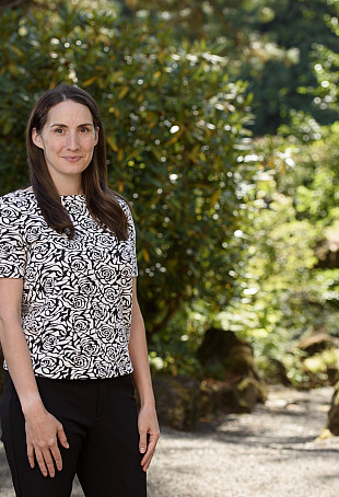 Associate Professor Ellen Seljan