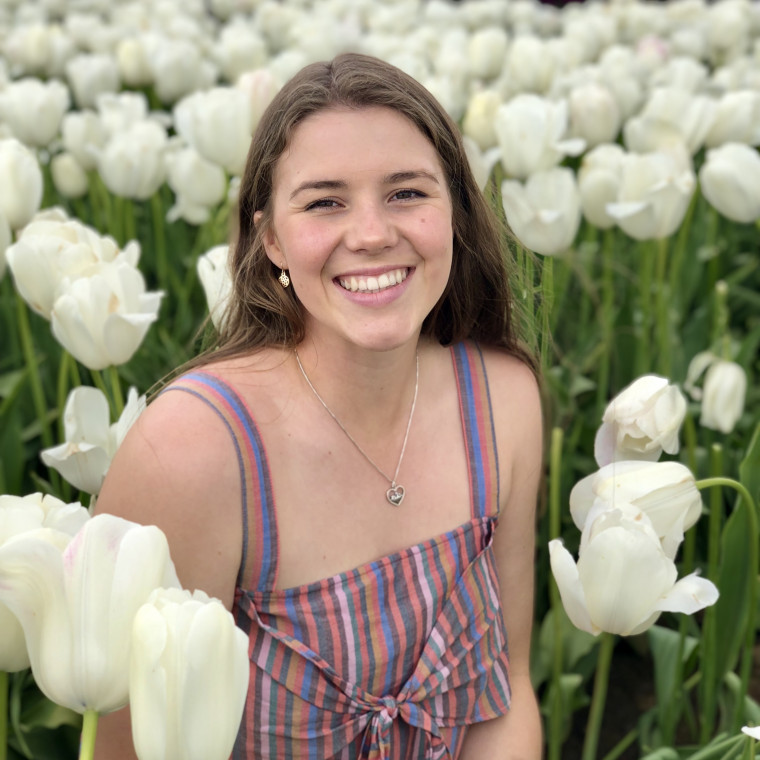 Sydney Cross BA '21