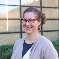 Lisa Williams '04