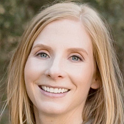 Julia Boehm '03