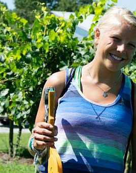 Illana Livstrom '13