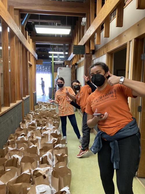 Alternative Breaks participants support food justice projects with community partners in Washington D.C.