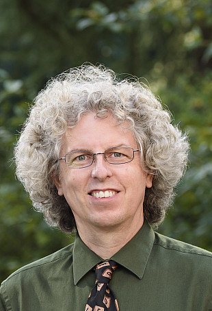 Associate Professor of Computer Science Peter Drake